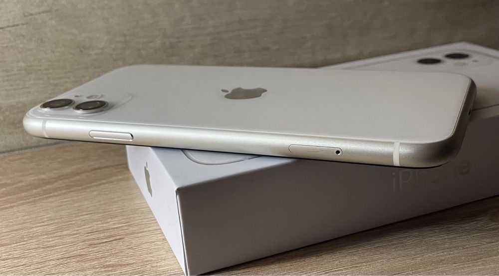 iPhone 11 white neverlock