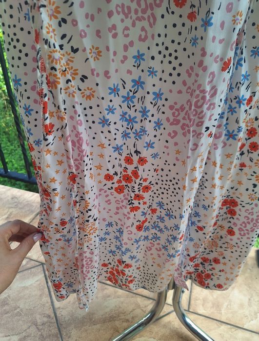 Długa sukienka maxi w kwiaty na lato na plażę marka Asos rozmiar L 40