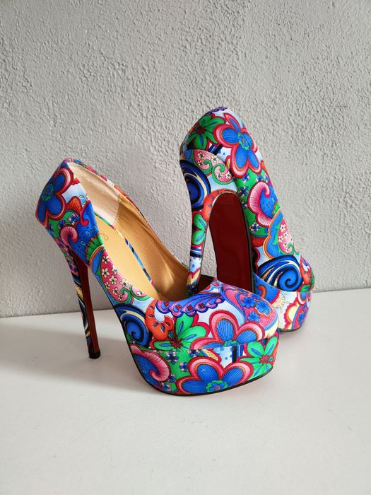 Szpilki nowe wysoki obcas kolorowe Hit