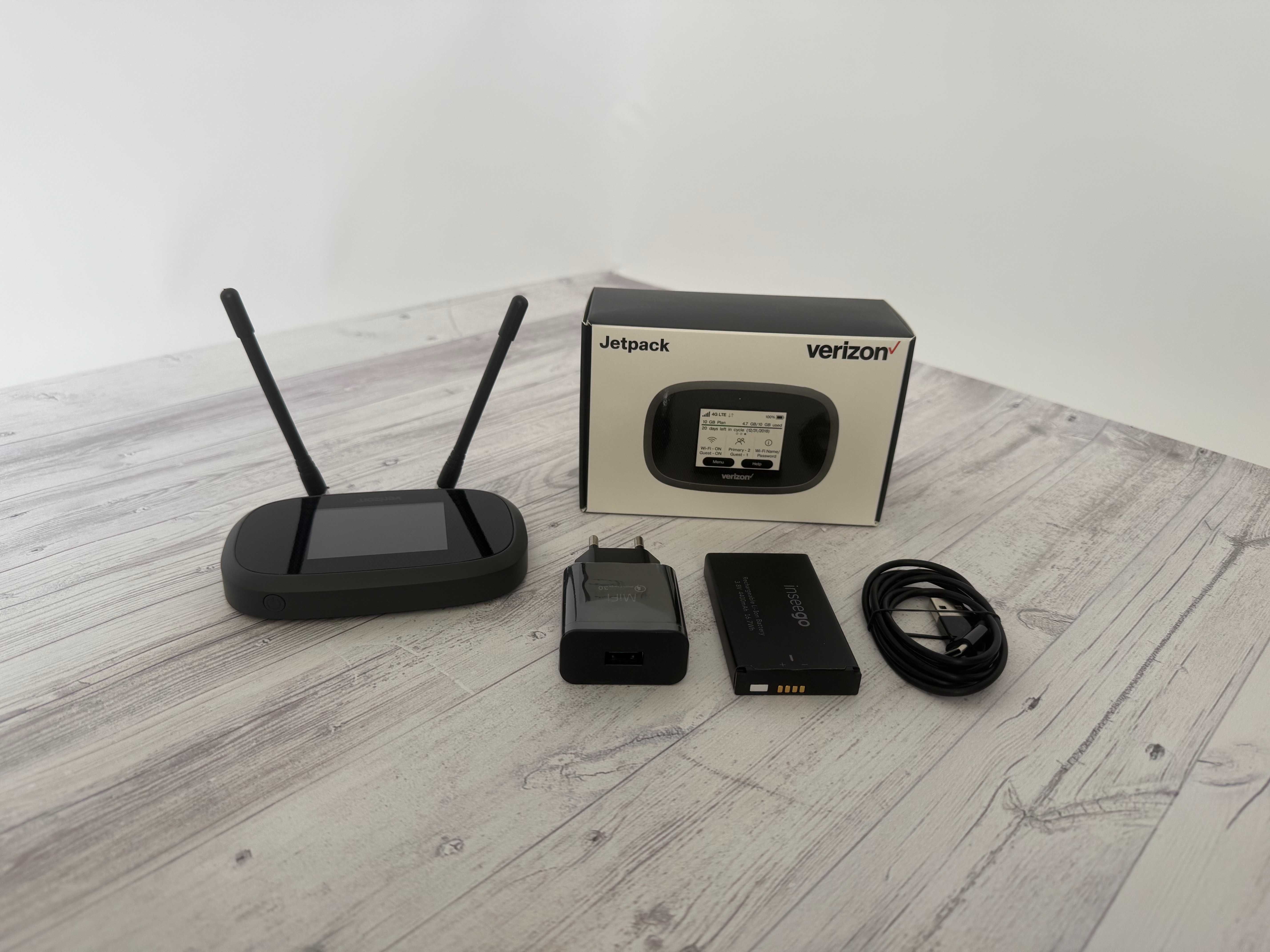 Мобільний 4G WiFi роутер Inseego 8800L + термінальні антенки 3дБ