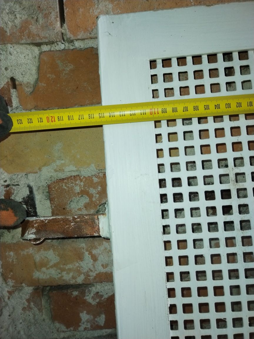 Drzwi metalowe perforowane