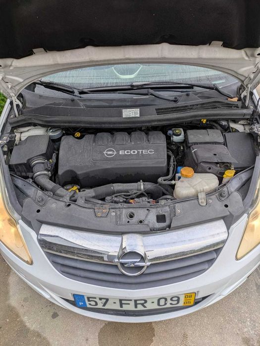 Opel corsa carro económico