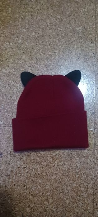 Vendo gorro com orelhas de gato