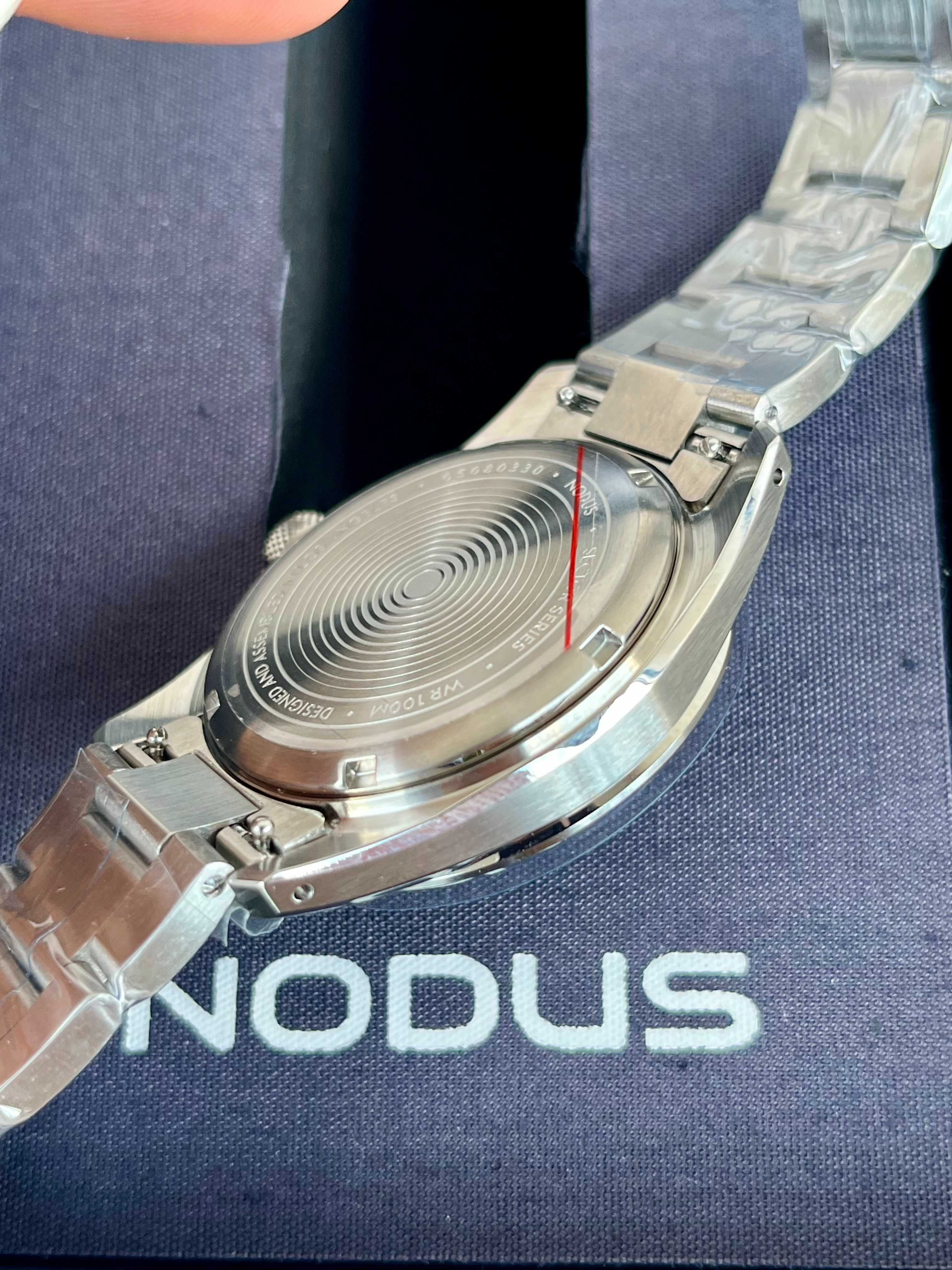 Nowy zegarek Nodus Sector Sport II w kolorze Frost (bialy)