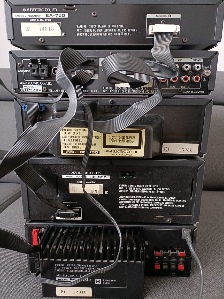Wieża Akai pa 950
