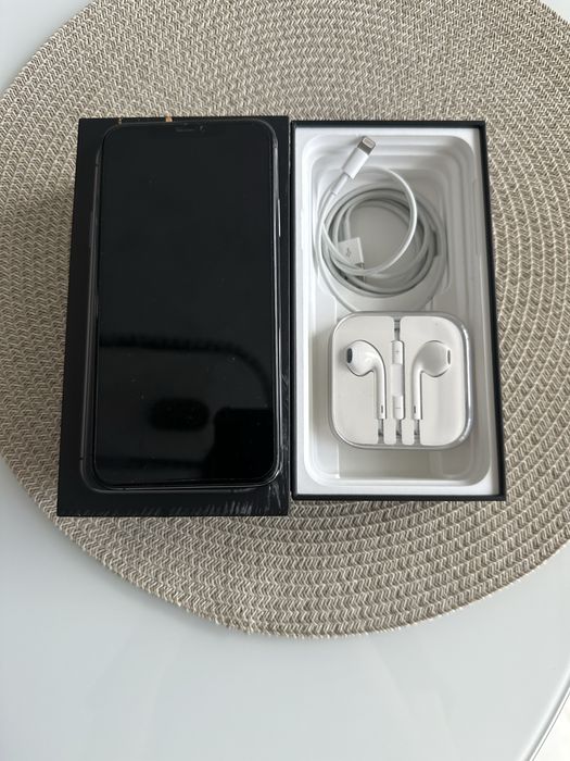 Продам Iphone 11 pro max!