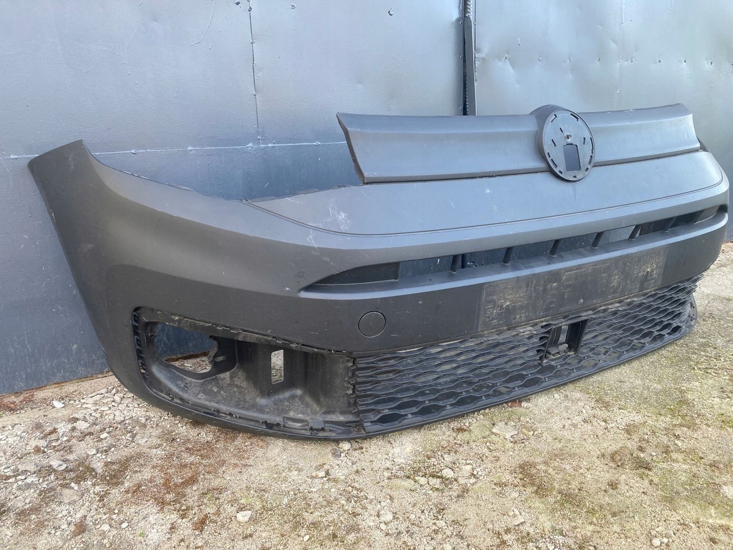 VW caddy V 5 zderzak przód przedni