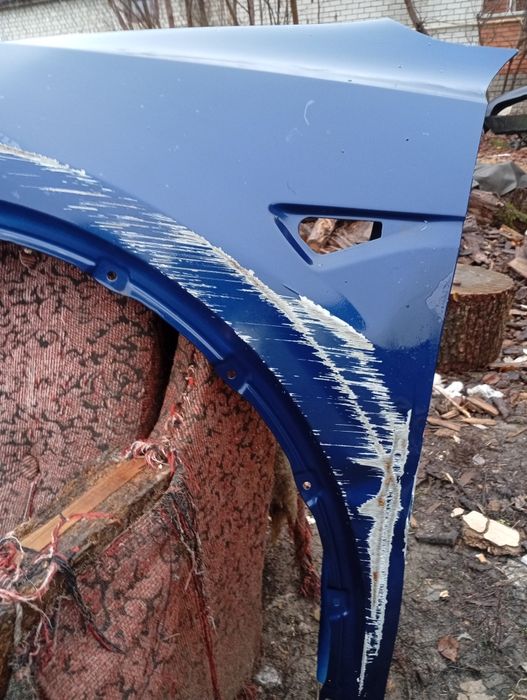 Продам крыло  Тесла Y