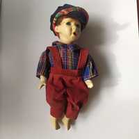 Lalka laleczka z porcelany czerwone spodnie 20cm rude włosy chłopiec