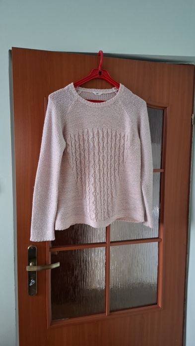 Sweterek ze srebrną nitką