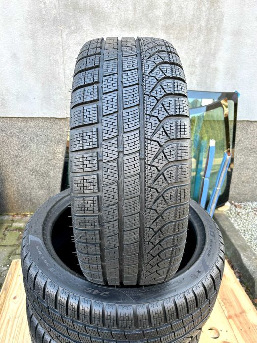 4x 245/40R19 + 275/35R19 Pirelli PZero Winter DEMO 2024r RunFlat *