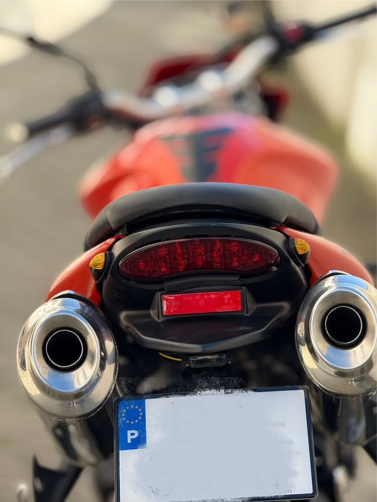 Triumph Street Triple R 675