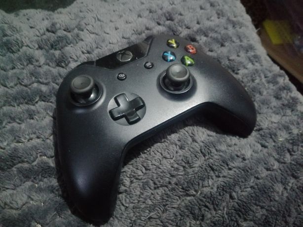 Pad Xbox One Plus akumulator