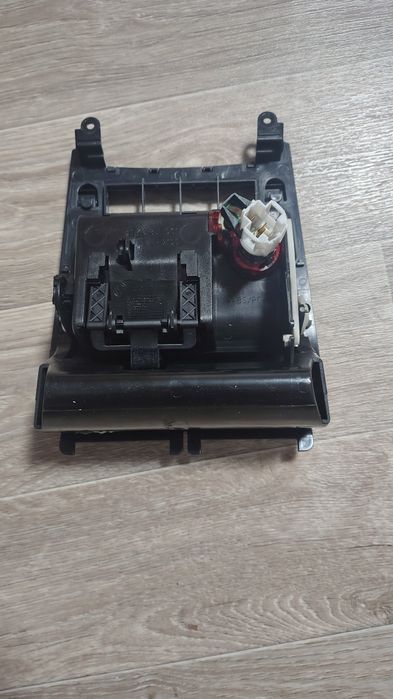 Поілиничка Попільниця Консоль Jetta Golf 5 6