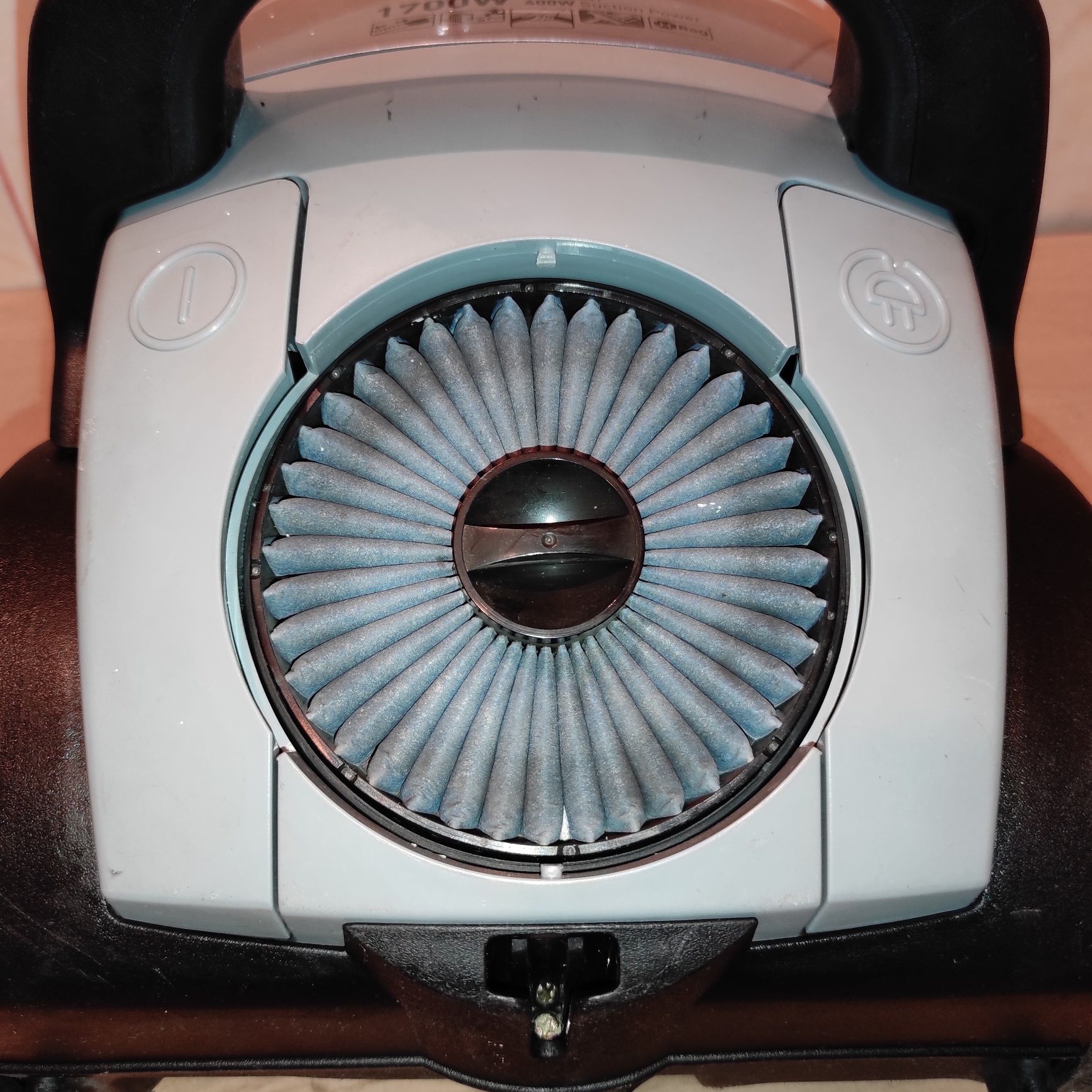 Пылесос LG 1700w V-C5574NT под ремонт