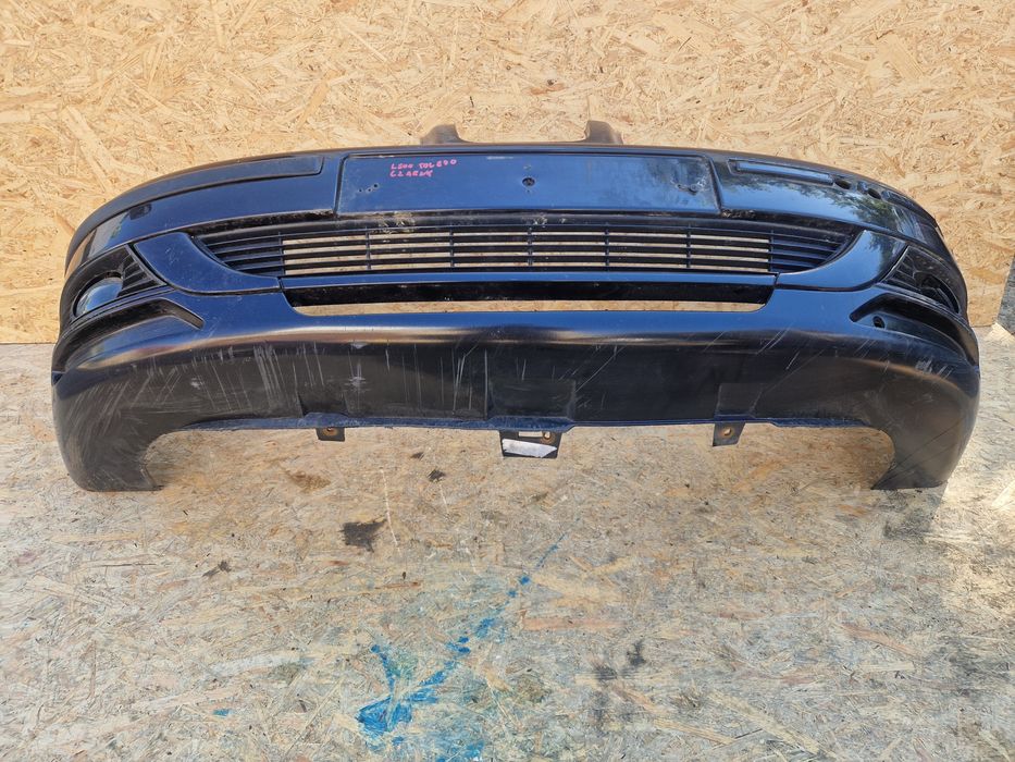 Seat Toledo II leon I zderzak przód czarny