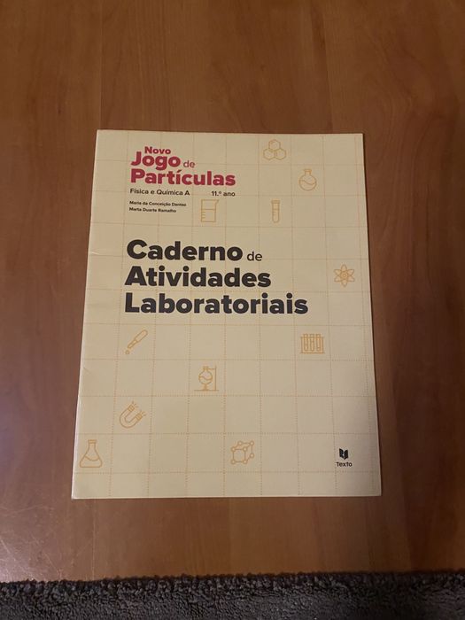 Livros 10° e 11.º de Fisica e Quimica