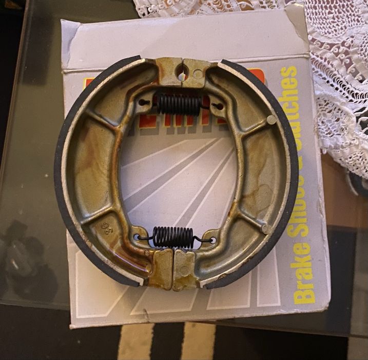 Vendo  maxila de travão, da honda CN 250CC