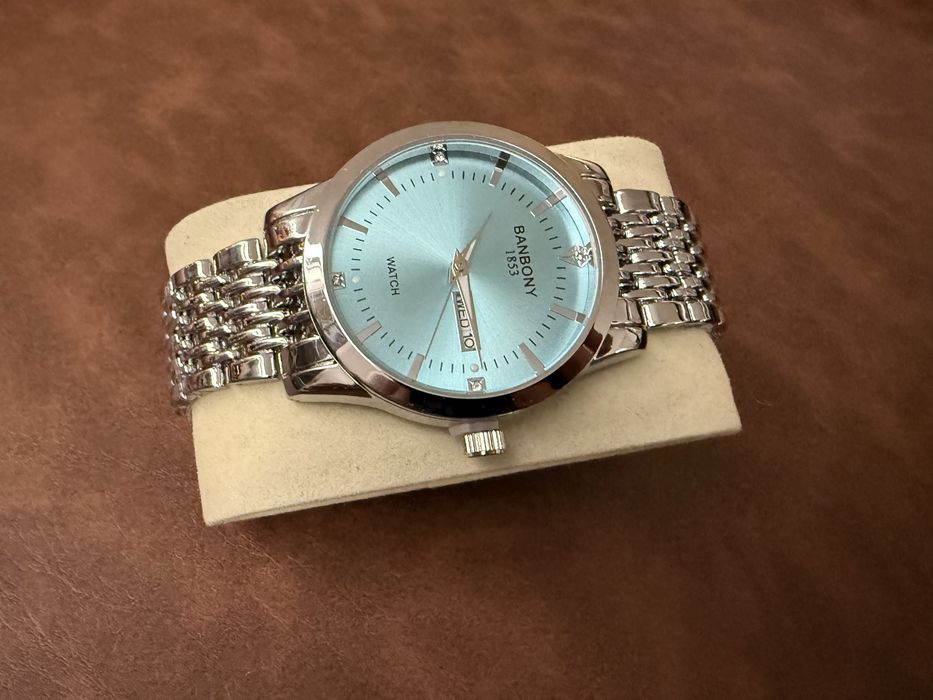 Lote 12 relógios + caixa de coleção - ideal para prendas de Natal