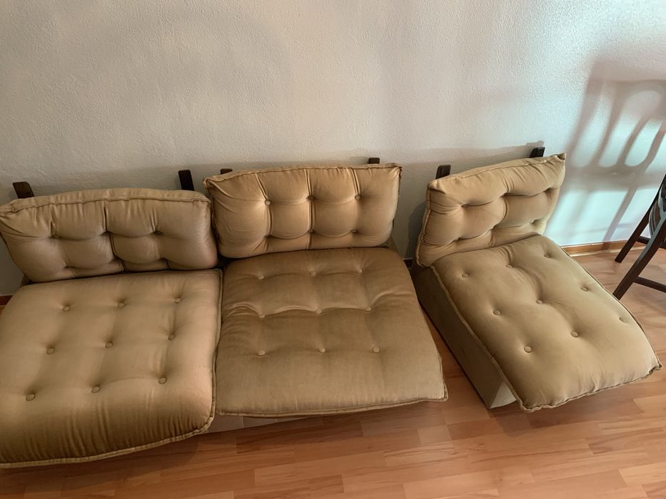 Sofá cama almofadado