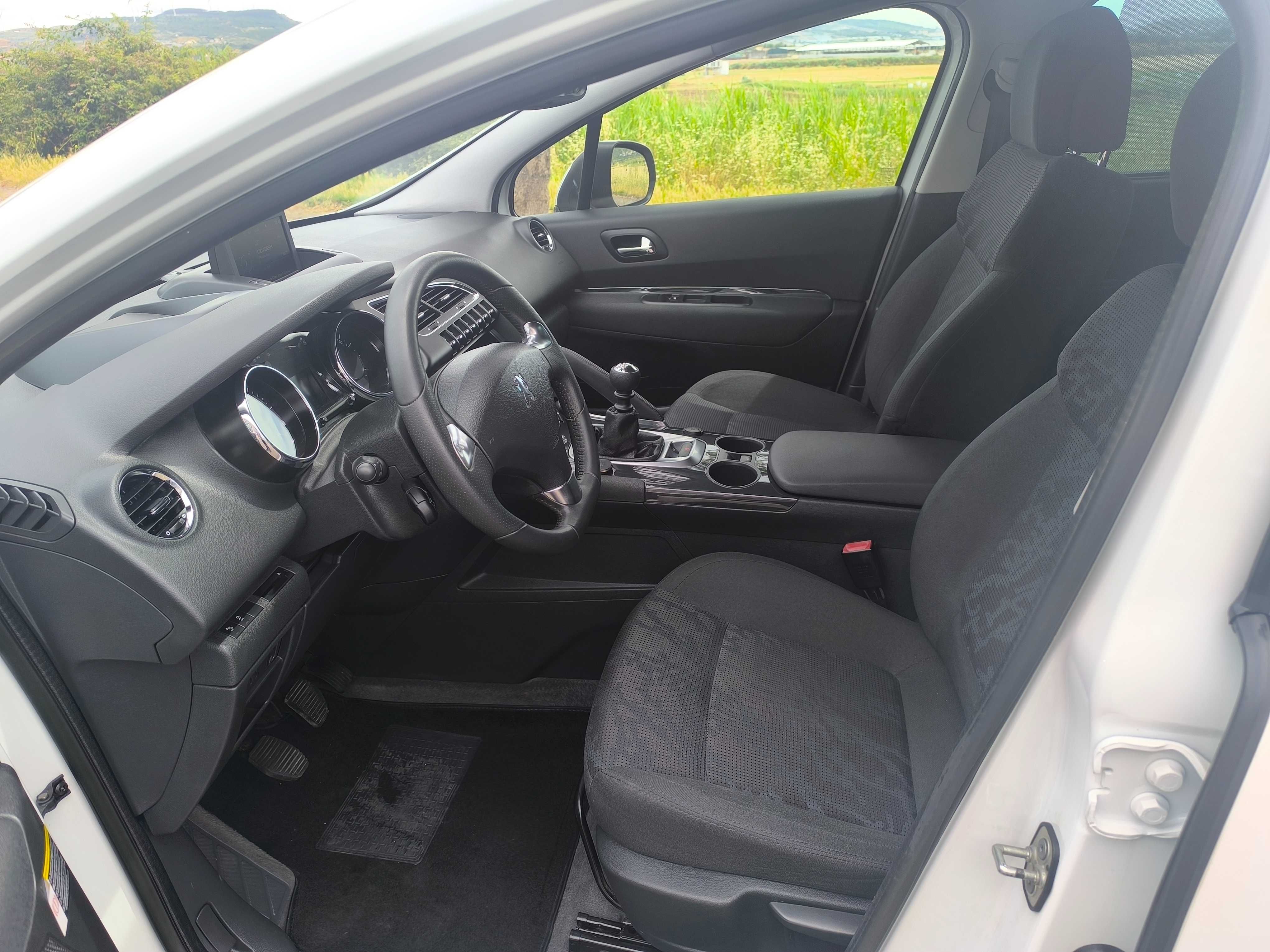 Peugeot 3008 Allure 1.6 HDI 2013 • Nacional • GPS • Teto Panorâmico