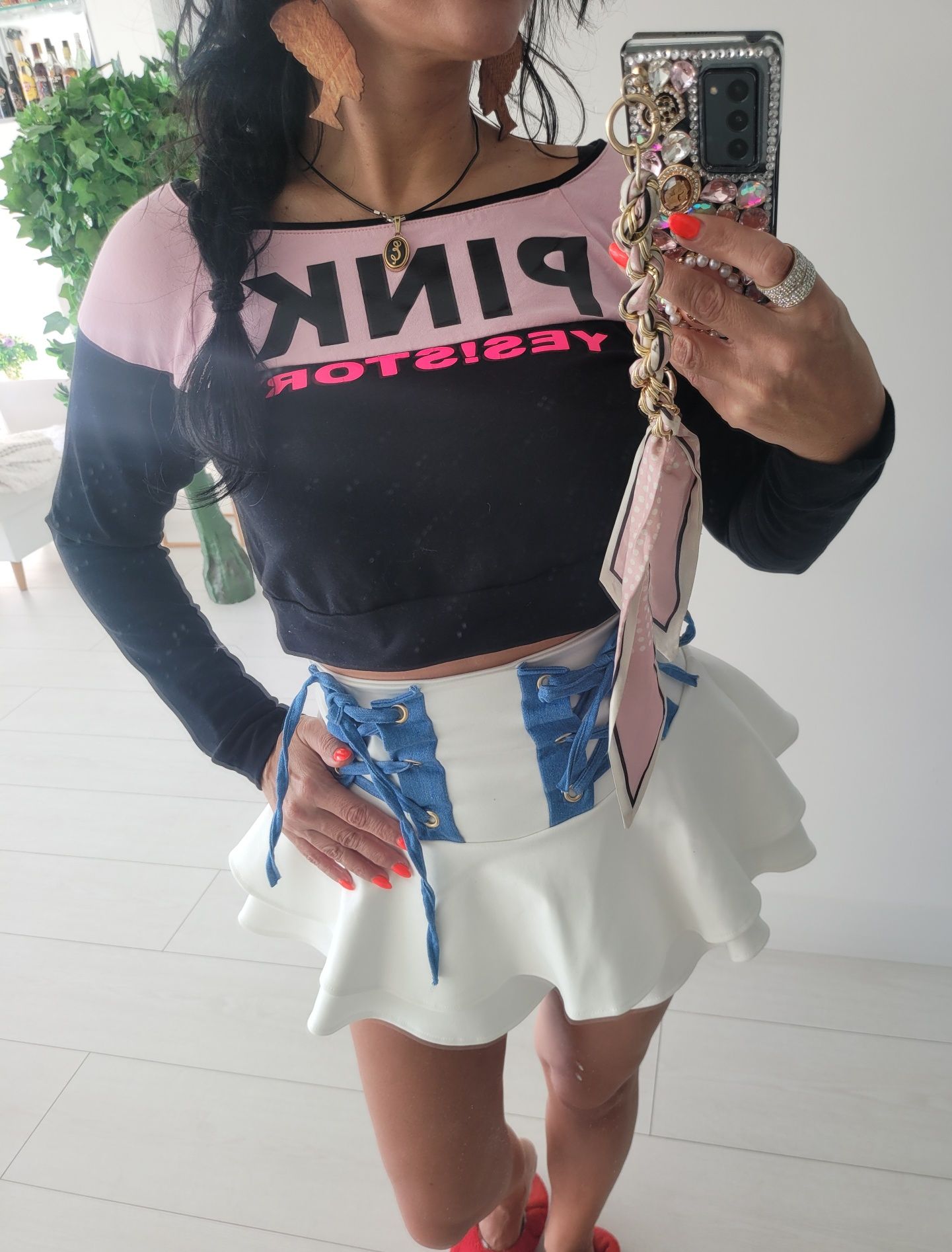 Bluza krótka neonowy napis Pink