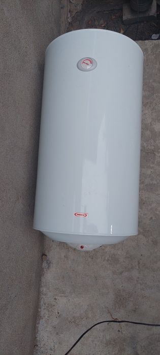 Продам бойлер на 100л.