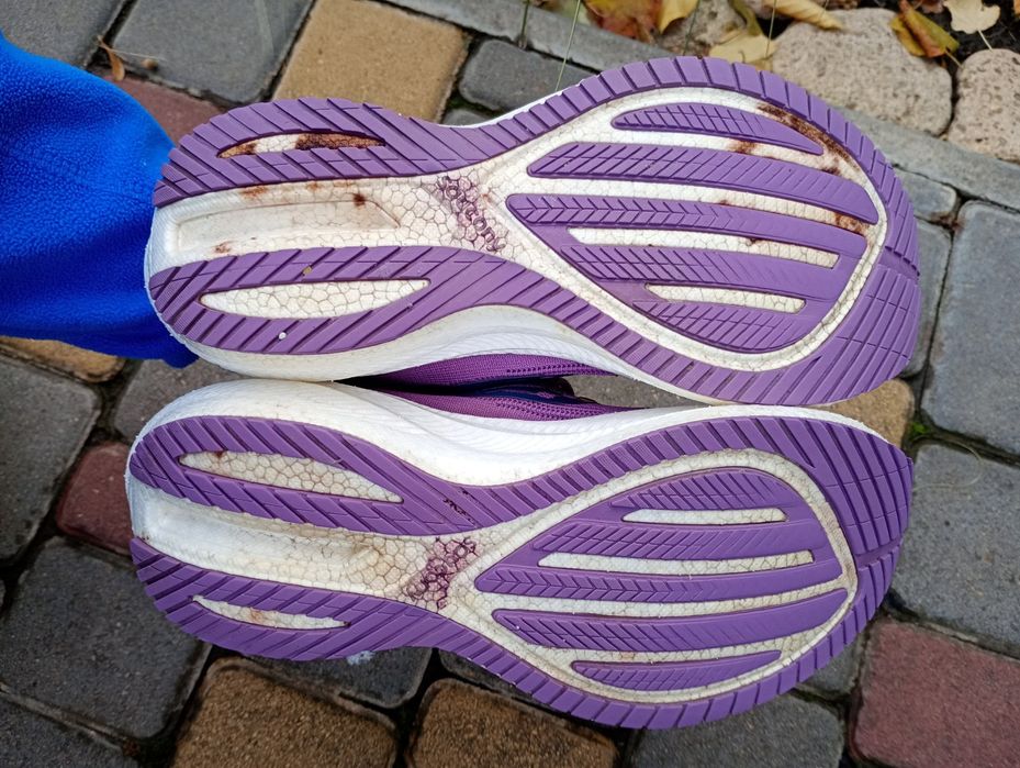 Кросівки Saucony Triumph 21