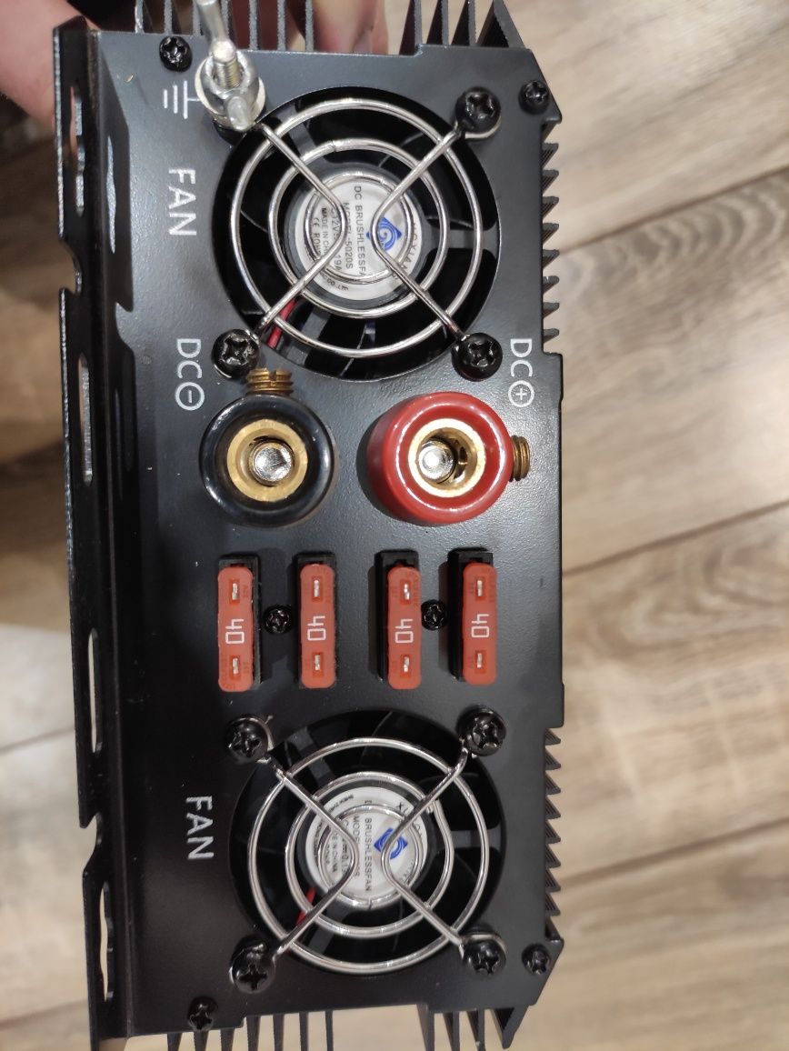 Інвертор(Inverter), Перетворювач напруги 12в-220в