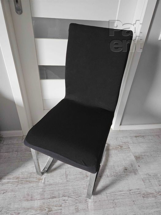 Czarne uniwersalne elastyczne pokrowce na krzesła 4 sztuki komplet