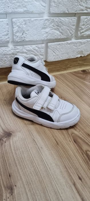 Buty sportowe Puma dla chłopca roz.24