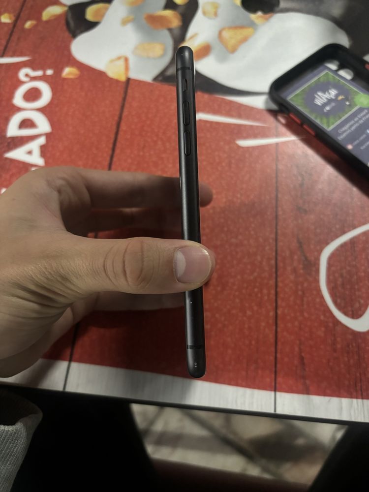 Iphone 11 64g com caixa