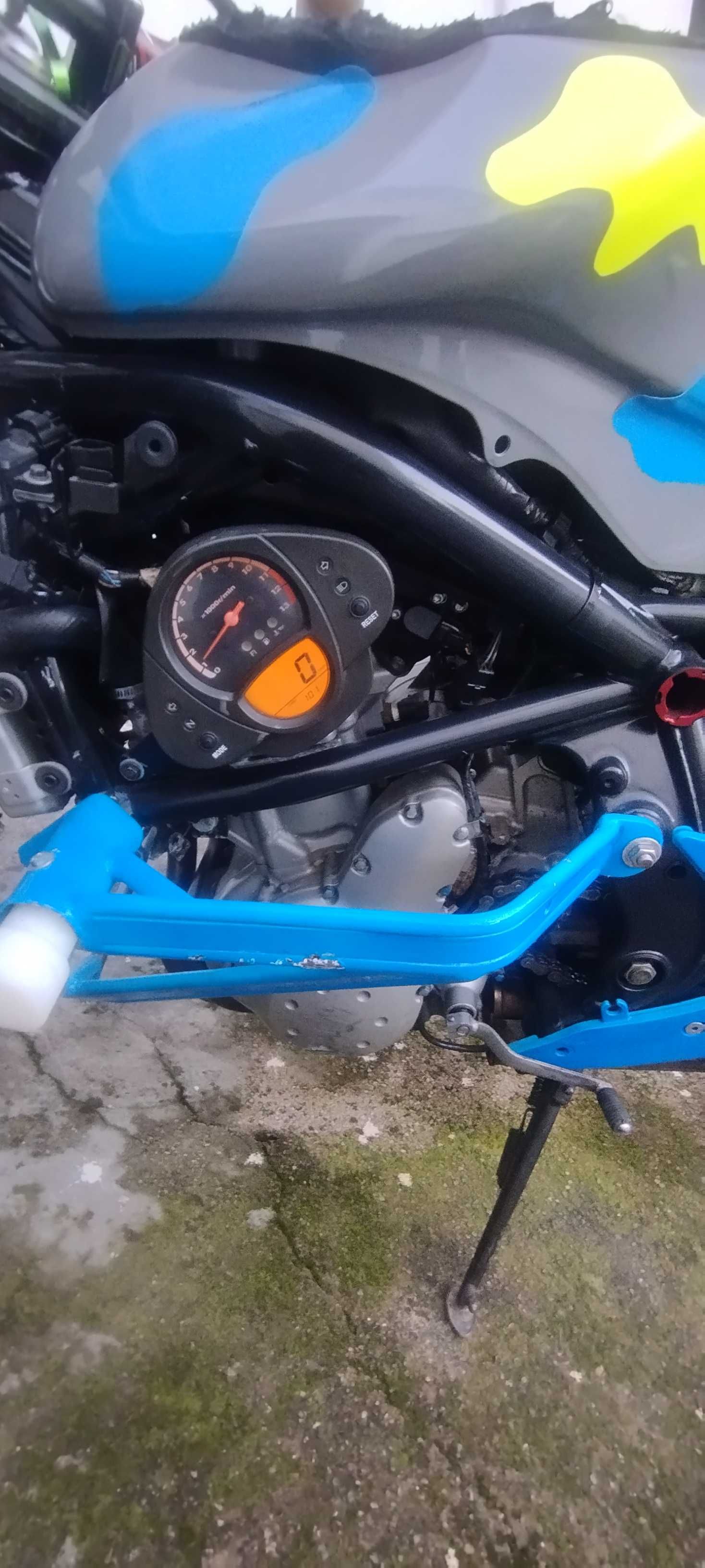Kawasaki ER6N Stunt Freestyle