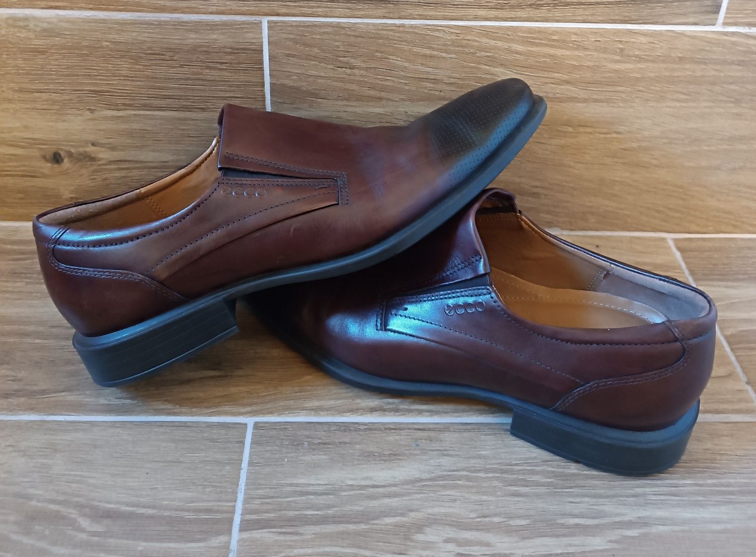 Buty Ecco Skórzane Półbuty Eleganckie Wyjściowe Wygodne Rozmiar 44