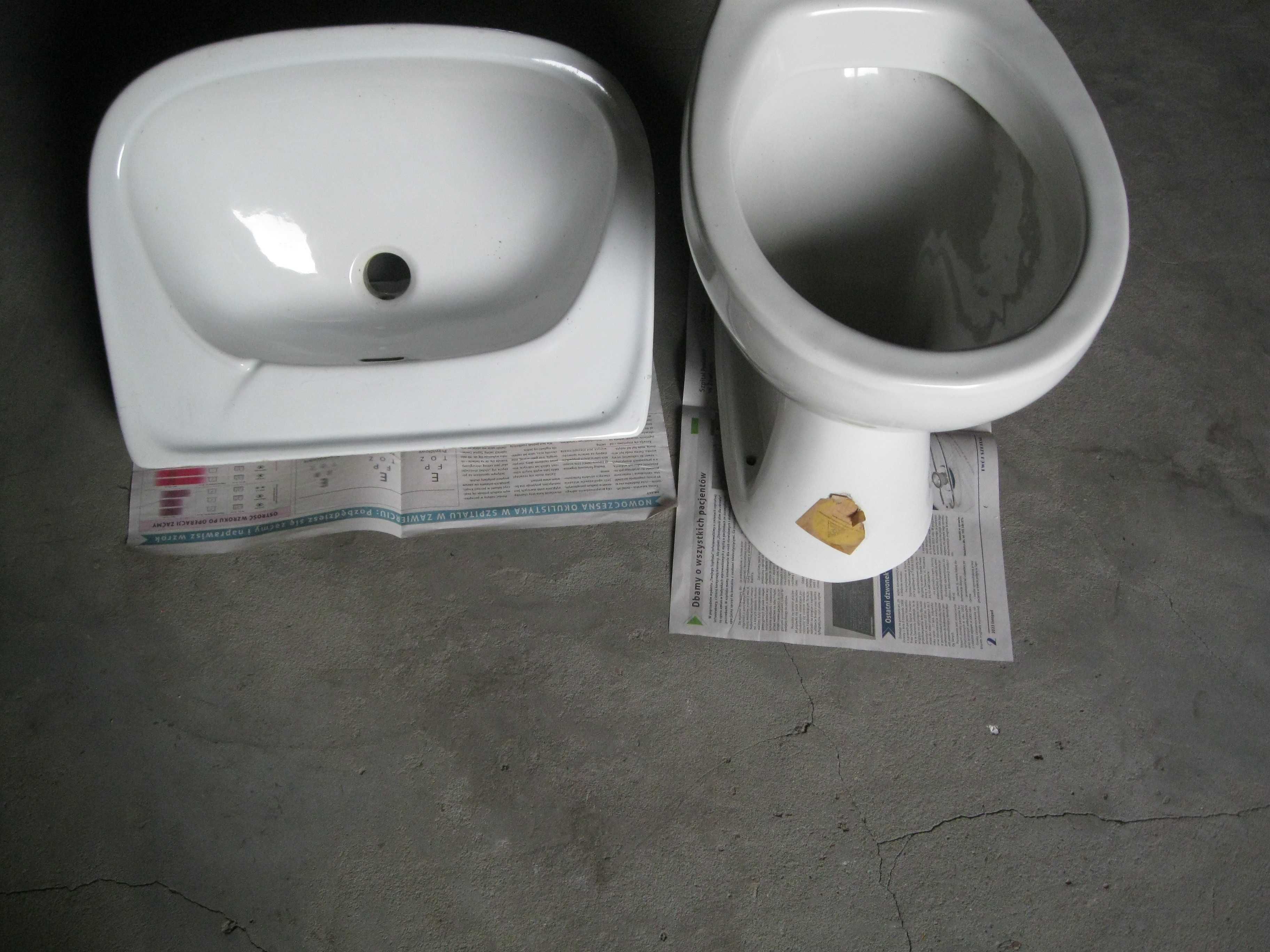 Sedes WC, umywalka gratis