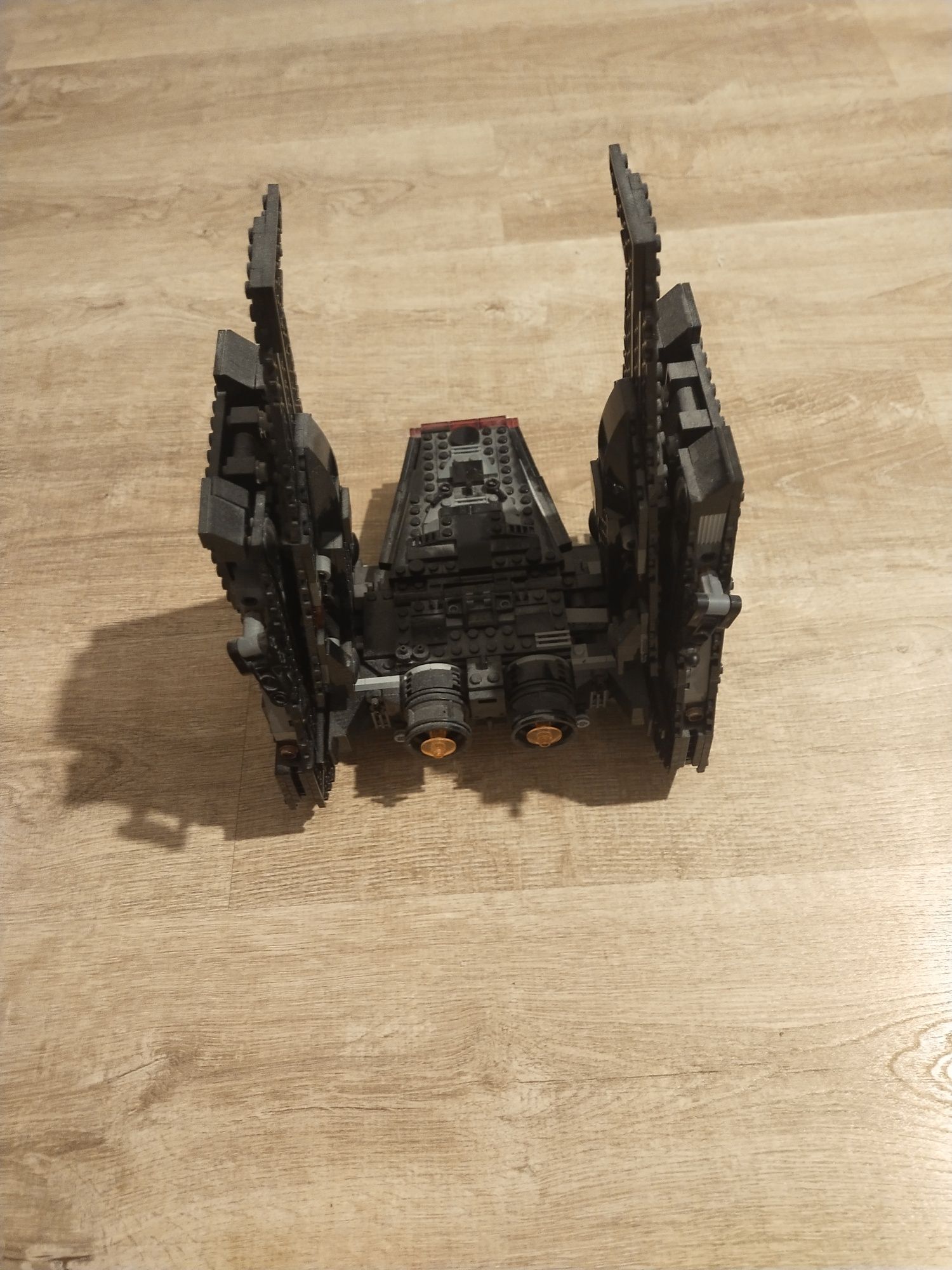 LEGO Star Wars - 75104 Kylo Ren's Command Shuttle