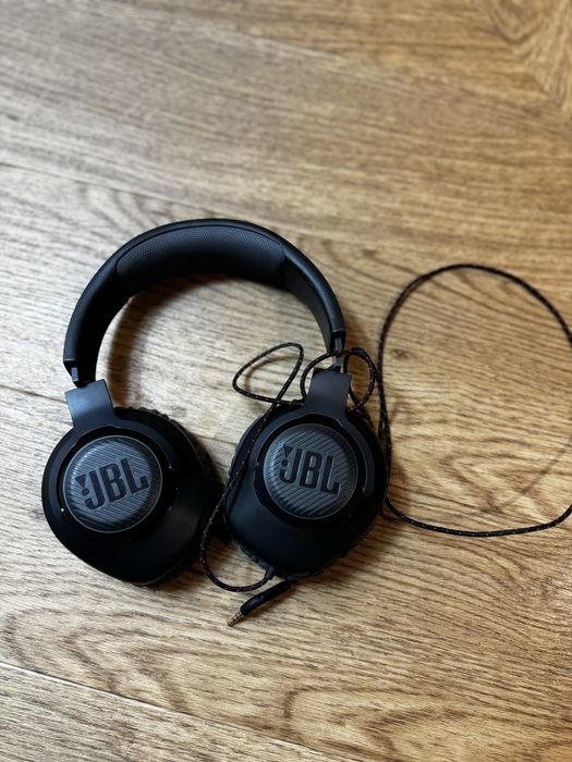 Słuchawki douszne JBL przewodowe