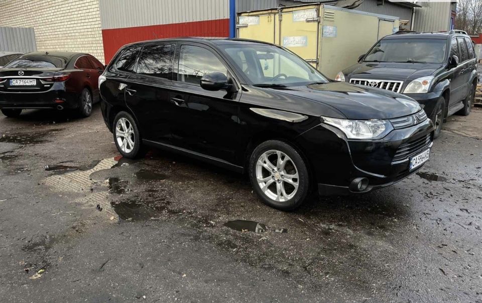 Продам Mitsubishi Outlander 2013