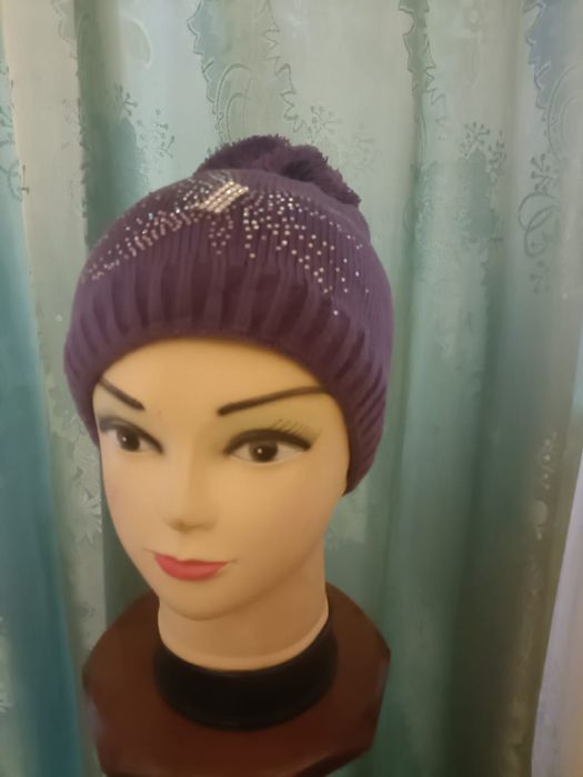 Czapki hurt różne modele