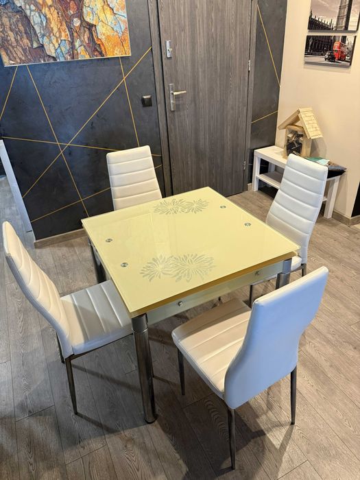 Stół rozkładany, ława rozkładana z krzesłami