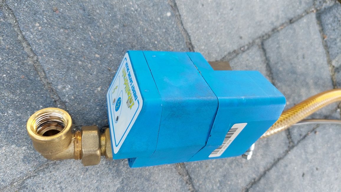 Automatyczny spust kondensatu 230v.