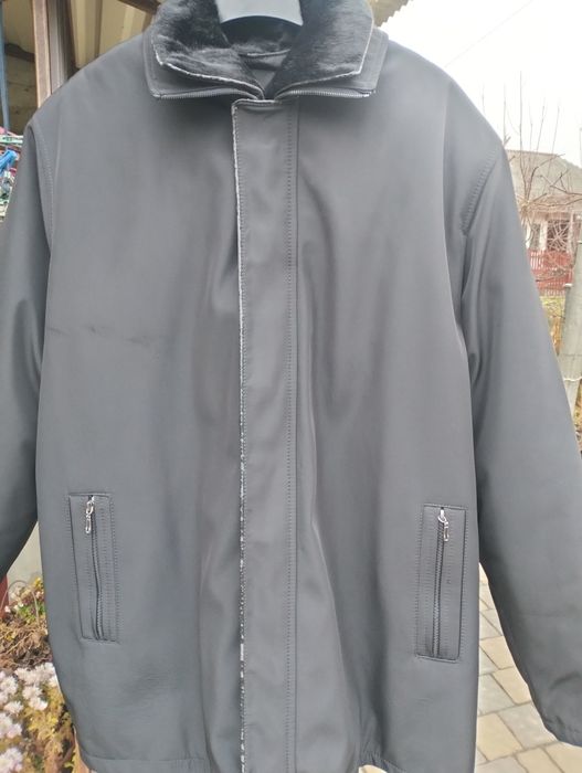 Чоловіча зимова куртка