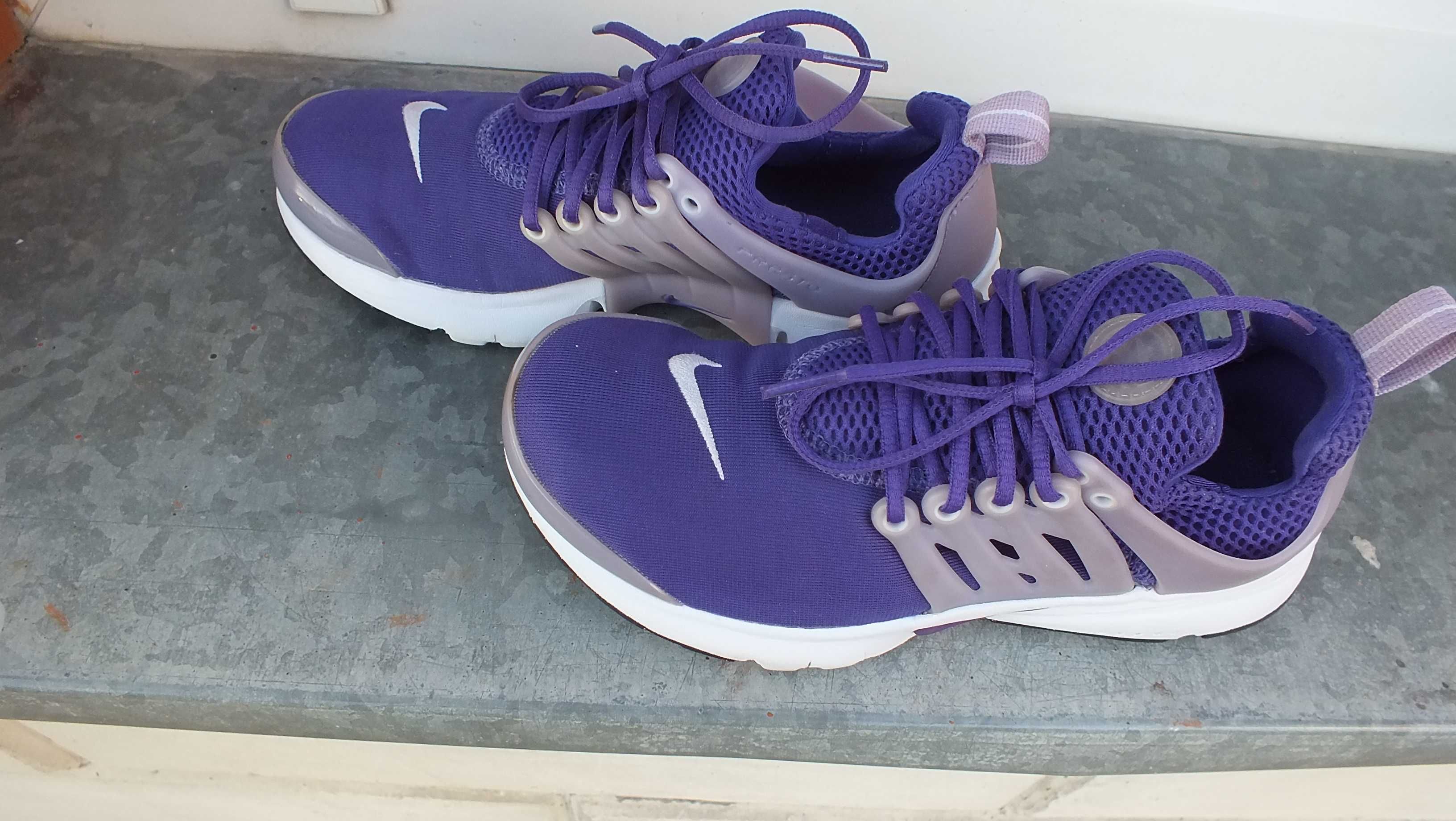 Super buty sportowe marki Nike Presto roz 37,5