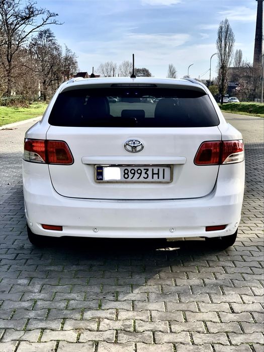 Продам Toyota Avensis T27, дизель 2.2 D4D