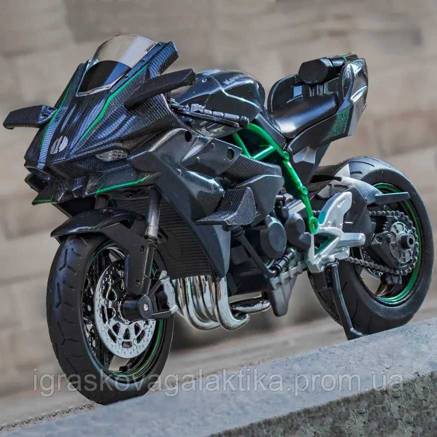 Мотоцикл Kawasaki з підсвіткою звуком амортизацією й гумовими колесами