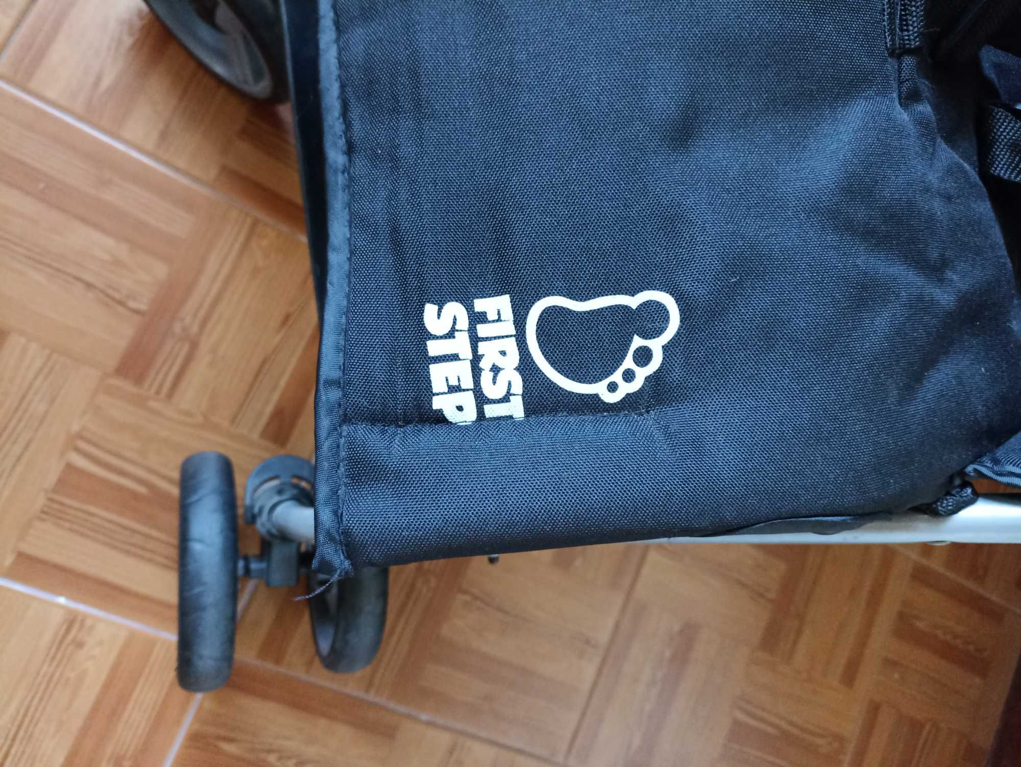 Carrinho de passeio bebé Marca First Steps
