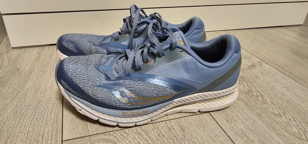 Saucony Everun damskie buty sportowe rozmiar 38,5 wkładka 24,5cm używa