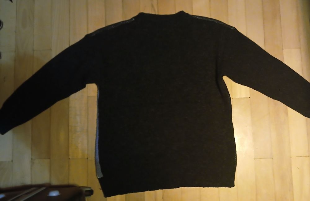 Sweter uniwersalny