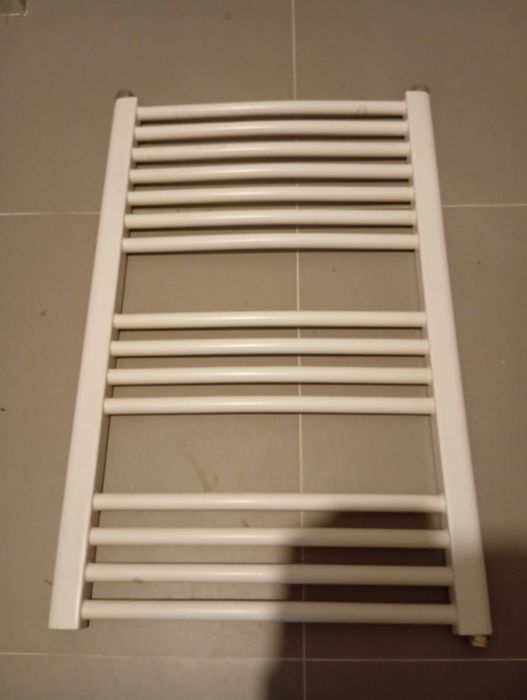 Grzejnik łazienkowy 80x50 drabinka
