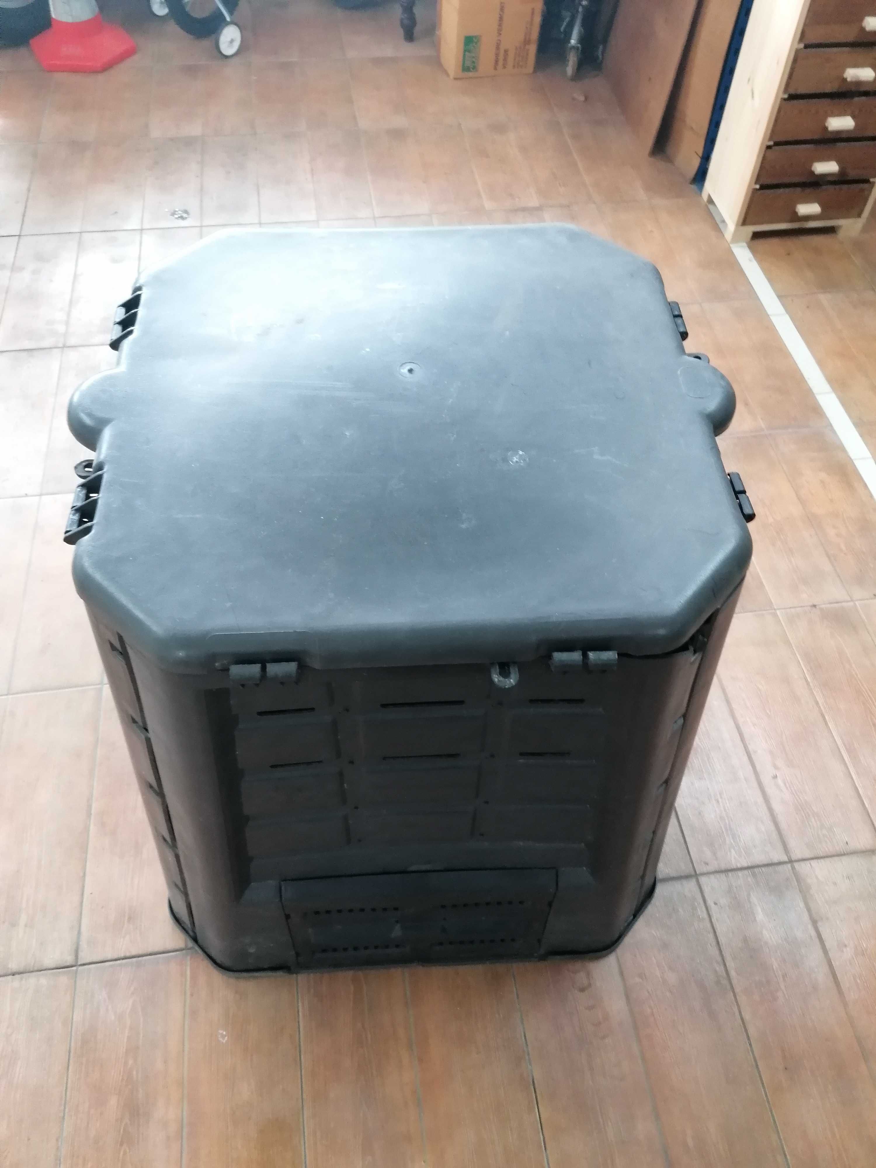 Compostor 60X60X73cm - 260L (usado)